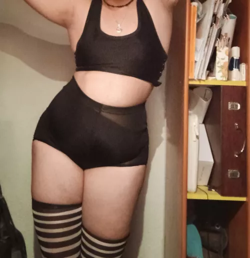 Would you sleep in a chubby enby's lap? by theartistbear