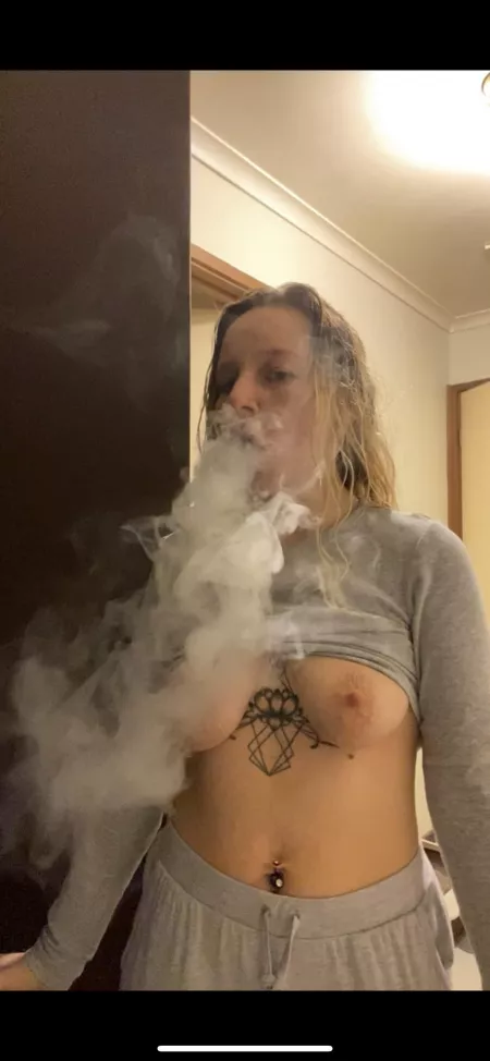 Would you smoke with me? by brilyxo