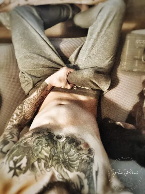 Would you stare if you saw this outline? by penisportraits