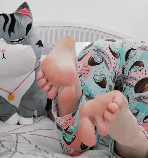 Would you still love my feet after a long walk? [f] by PokeMeBoy