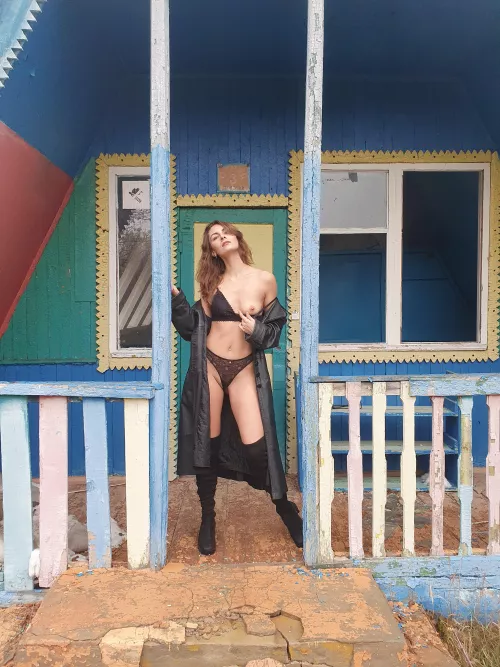 Would you take me [F]or a walk like that? Share your thoughts 😘 by sharing_beauty