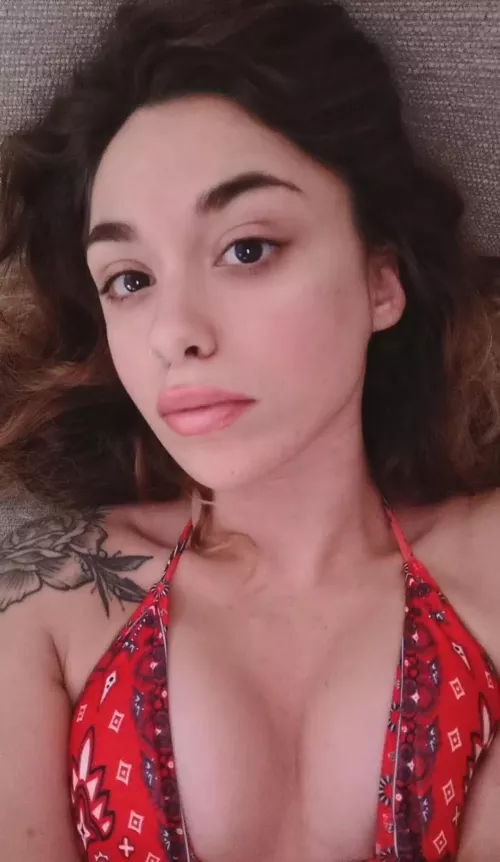 Would you take me on a hot date? Thai x Brasilian x Italian 🙋‍♀️☀️ by Arlissasa