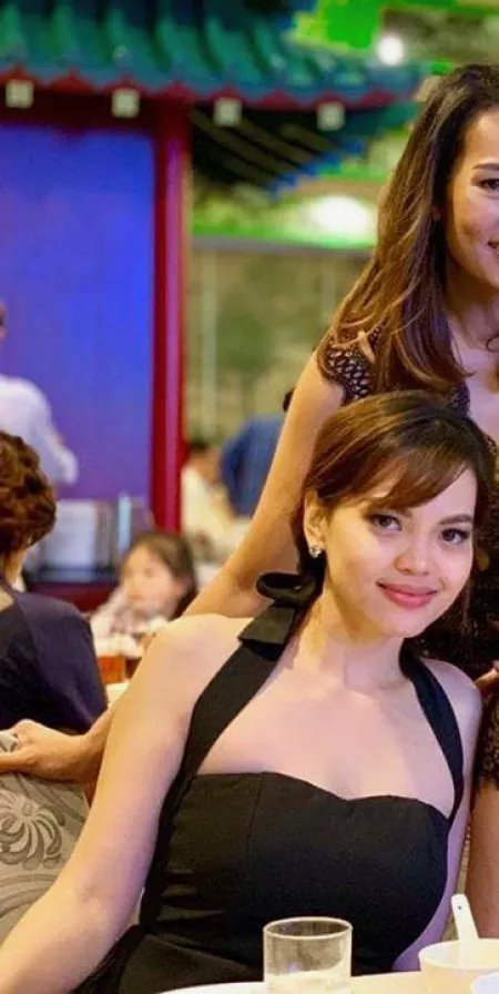 would you take off this milf's dress while she's in public? by tigolbittiesbigolti