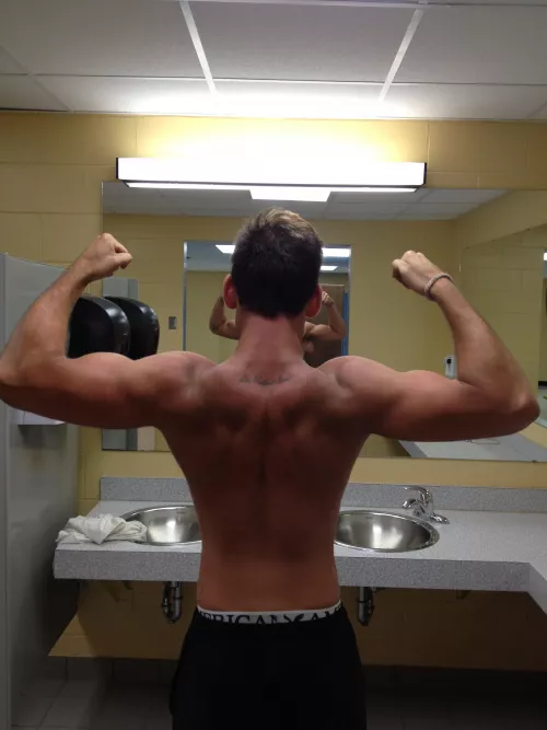 Would you try to sneak a peek of you saw me in the locker room by luckyluc23