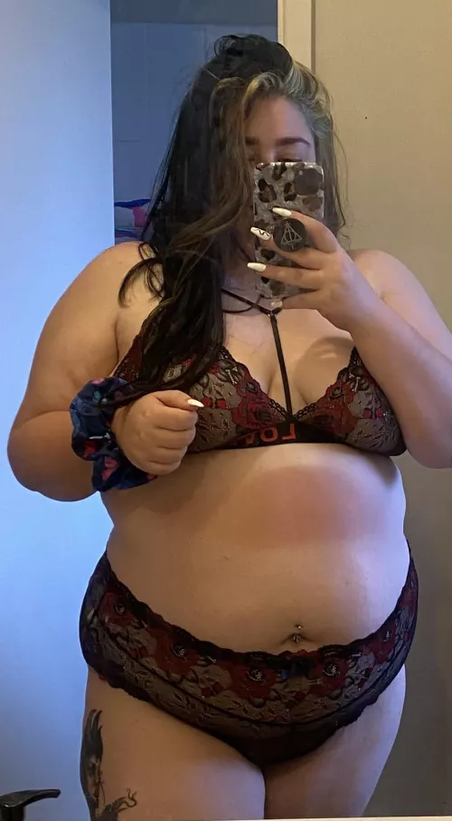 Would you want to keep me to yourself, or share me? 🤭 by Agreeable-Walrus-657