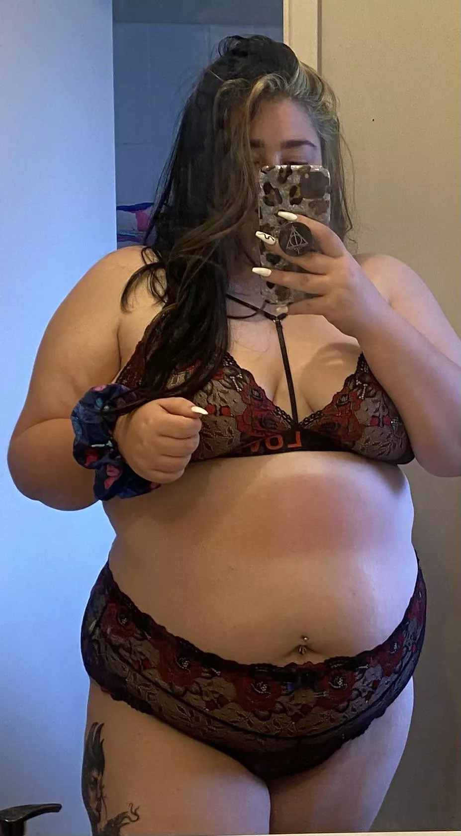 Would you want to keep me to yourself, or share me? 🤭 posted by Agreeable-Walrus-657