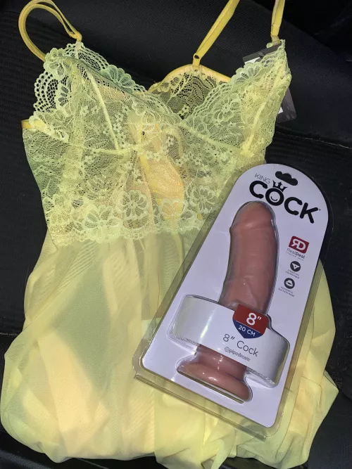 Would you watch me play with my first dildo? by Yourfavoritegir_