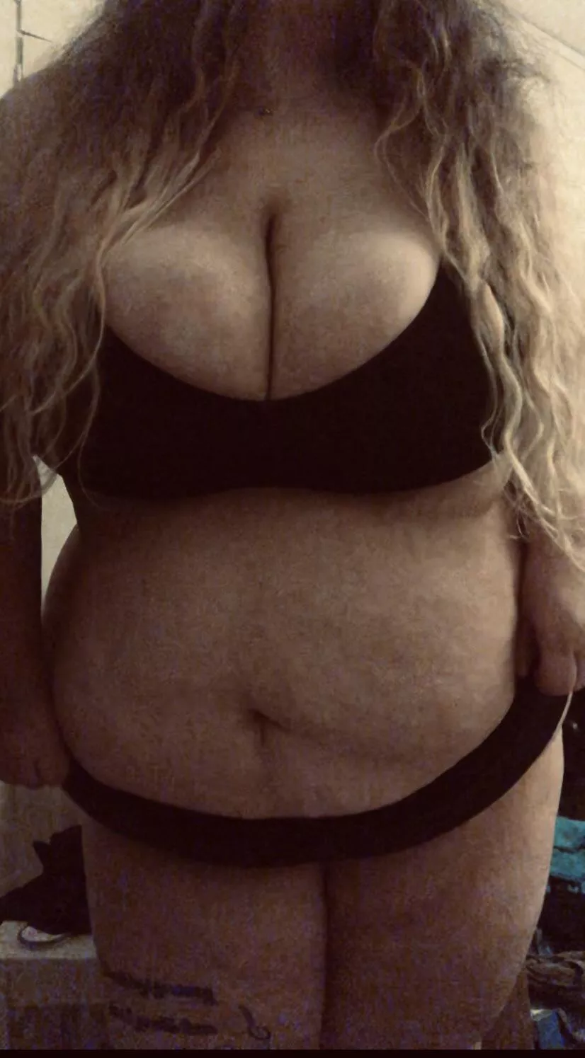 Would you watch my livestream? 🙈 posted by TastyAd3404