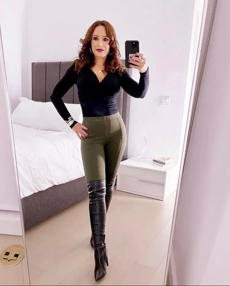 Wow! Look At Her Now posted by Spybone33