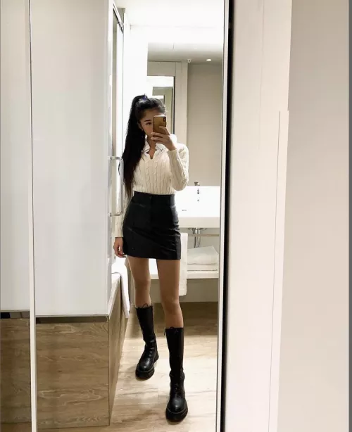 Wow by SommerRaysYogaPants