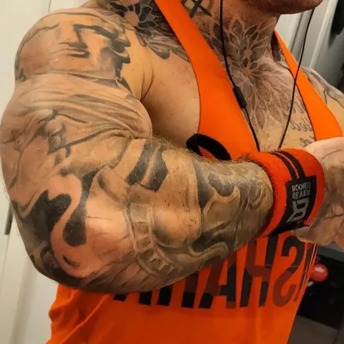 Wrapp you uppp :) by KingAlexxxander