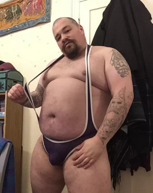 Wrestle with me. by BearyBudai