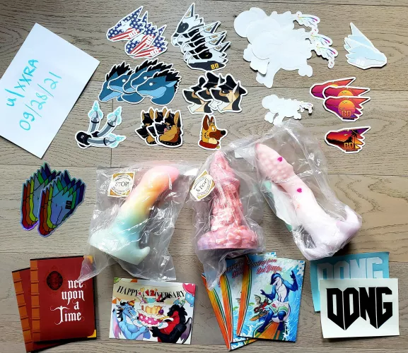 [WTS] New in bag GITD Indies + a bunch of BD cards and stickers! Details in comment (USA) by xxra