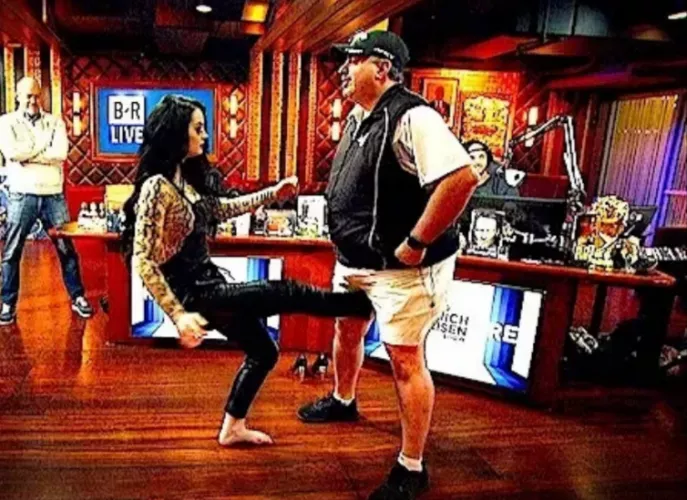 WWE diva Paige kicks guy in the nuts without kicking him in the nuts lol link in the comments by flbbl