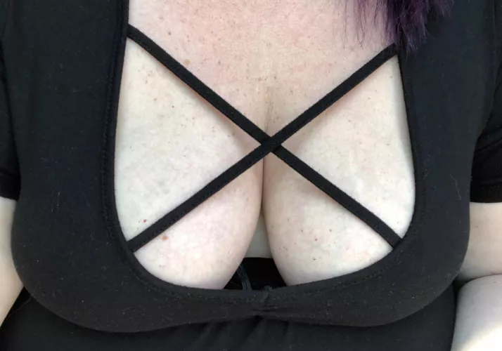 X marks the spot by CiCiFrexxx