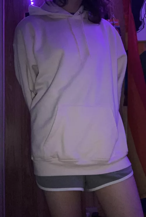 Ya boy got his first oversized hoodie, and I’m in love! (It’s light pink lol) by guthixrest