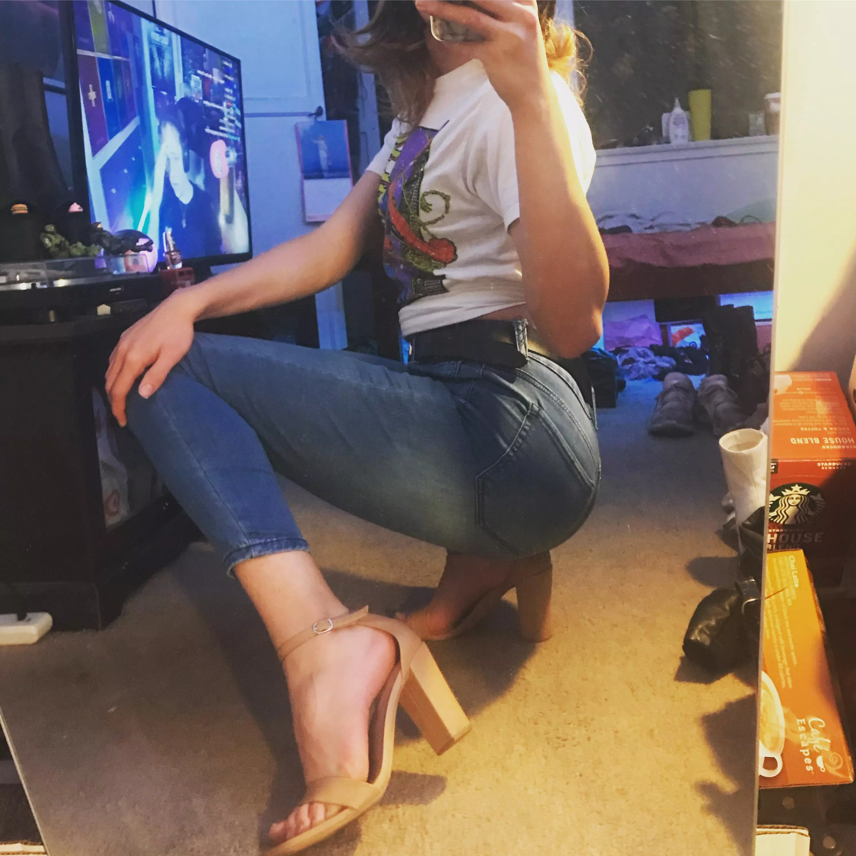 Yall are the reason i wear sandals so much 🥸 posted by BetterThanStarlight