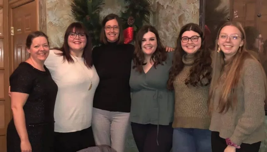 Y’all liked them before, mom hides herself well in the black shirt by apaleshot