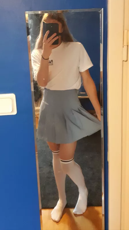 Yay it's friday again!🎉 by MartianBoy420