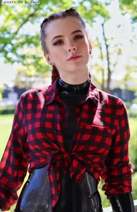 Yay, more from my self shoot!❤️📸 by Neku_On_A_Leash