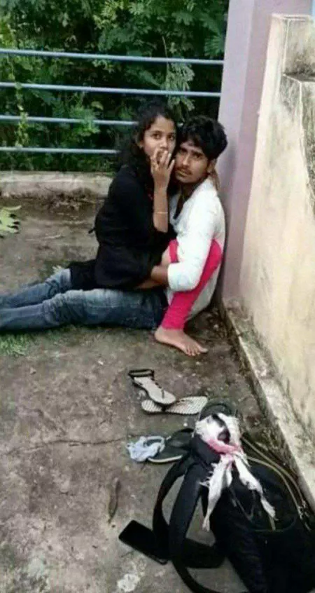 YE KAYA HO GAYE by MiddleAccomplished80