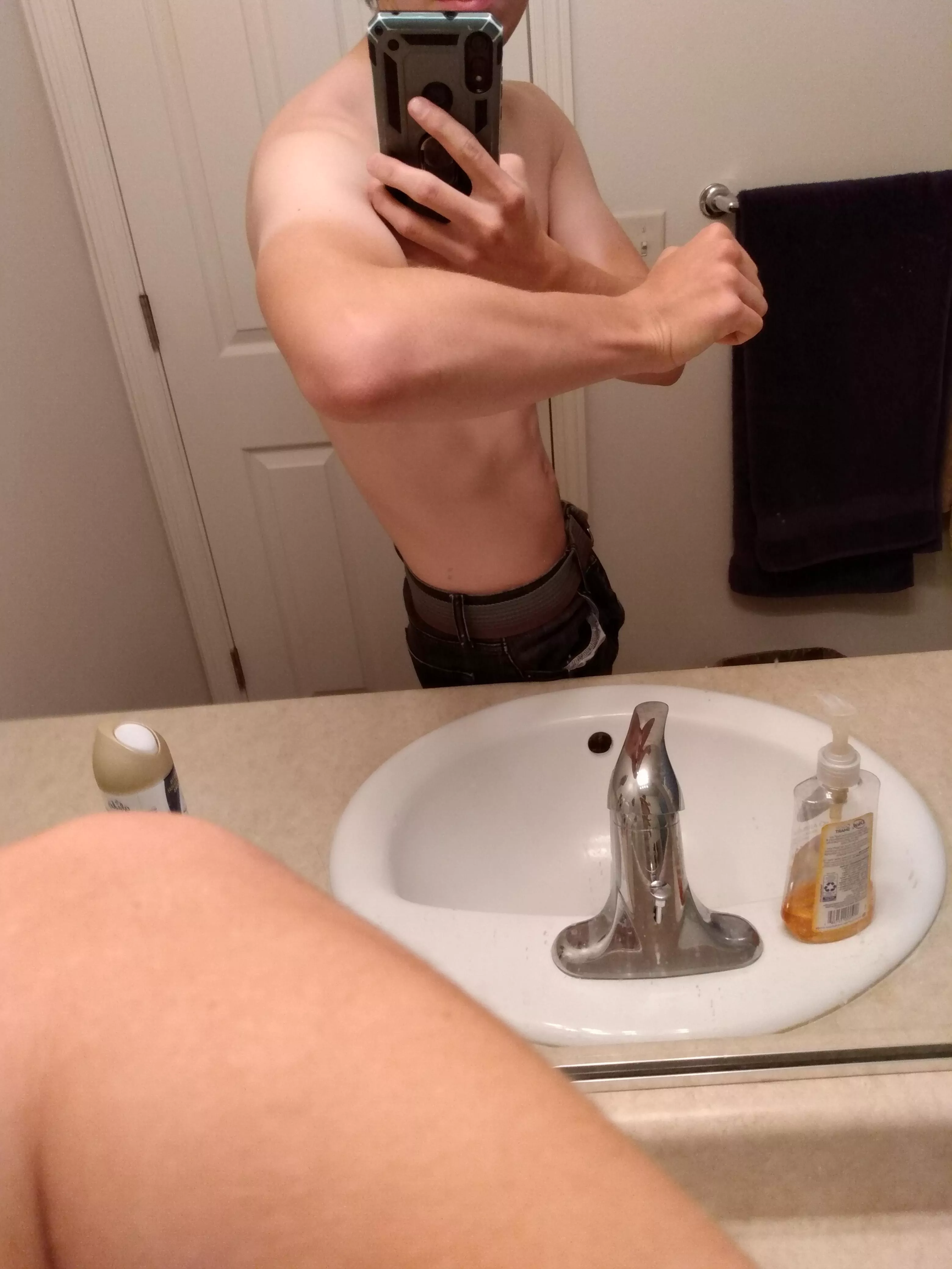 Yeah, the tanline is awful, I know posted by Pizzaboy_2001