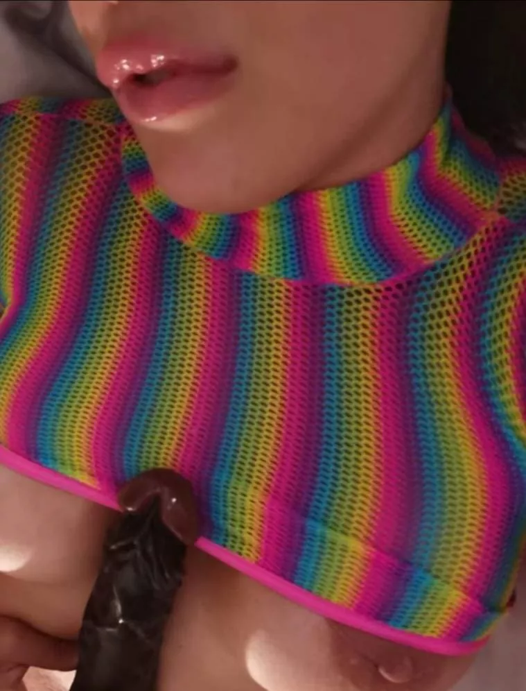 Yes. 35y Naughty milf teacher and her dildo 😈🤩🍆 posted by Commercial-Umpire-84