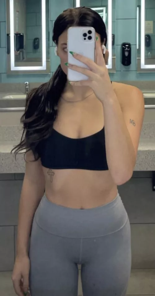 yes fukn pls 😭😍 by kindaintoeverything