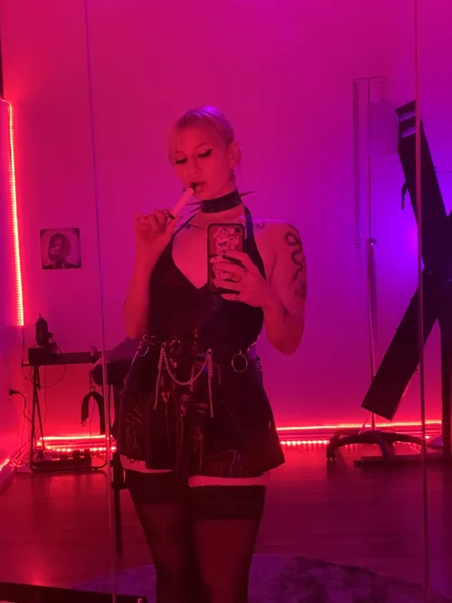 Yes I’m vaping in the dungeon and yes I look fucking mental today. by goddess_ophylia