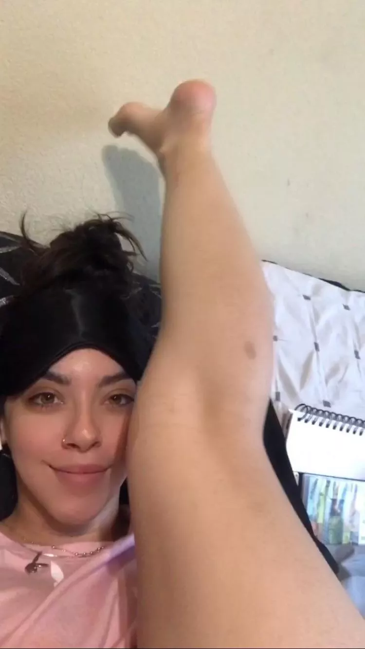 Yes, this is my leg 😉 Don’t believe me? Let me show you!! posted by Exciting-Affect5583