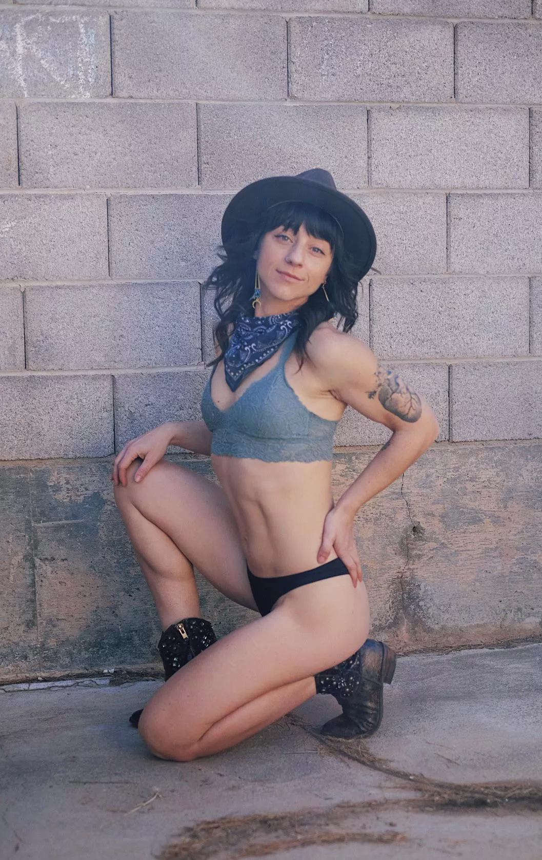 Yippeekaiyay 🤠 posted by Curiousmusclegirl