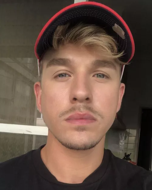 Yo guys🔥 by THEITSJOAO