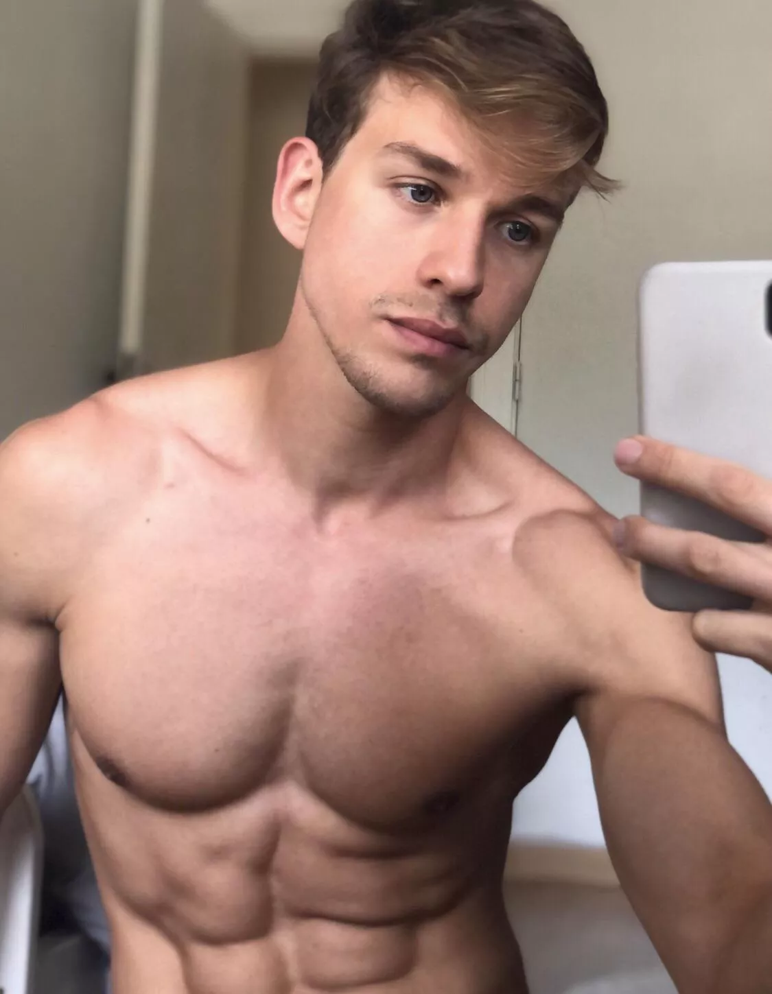 Yo guys should I get a little bit of tan?👀 posted by THEITSJOAO