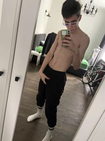 yo! naked stuff is on my free page😋 by R7zRzhOg