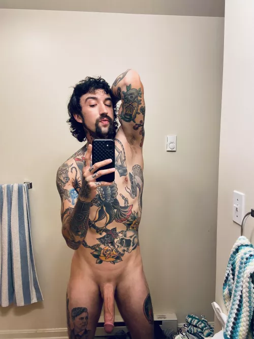 You all apparently wanted the version without the towel. by loveulikeareptile