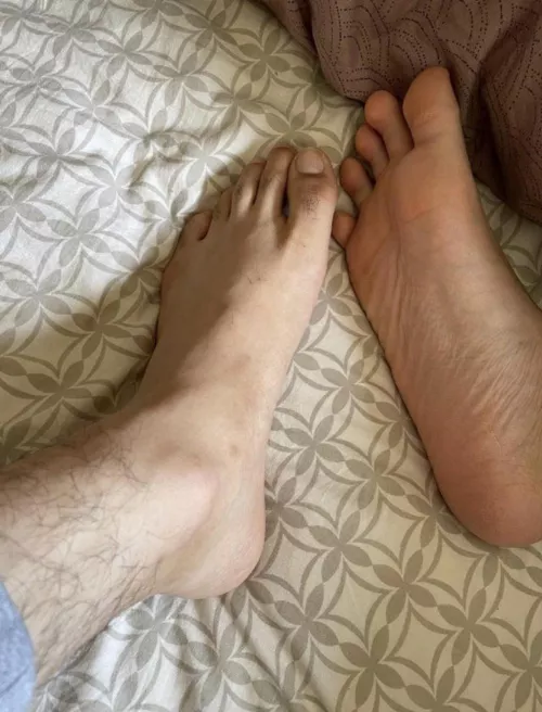 You can only choose one of these options to serve your master; only suck his toes? OR only lick the bottom of his foot? Once you’ve made your decision you can’t take it back by Sissy_TS