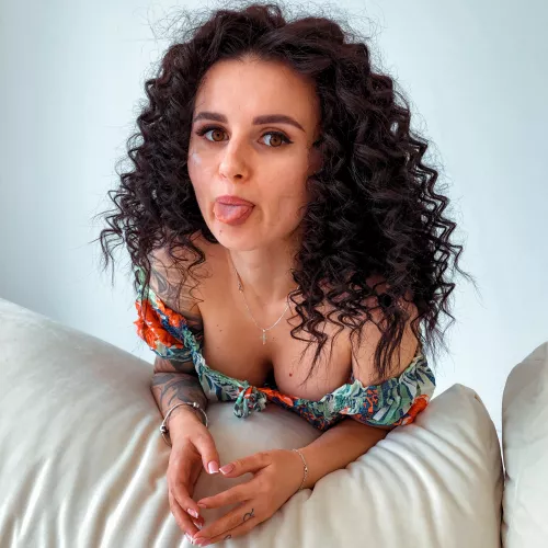 You can only choose one thing: boobs or my tight pussy? by Powerfull_xo