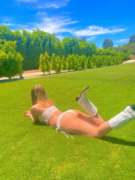 You can take the country girl out of the country but you can’t take the country out of the girl by daisyarabellaxo