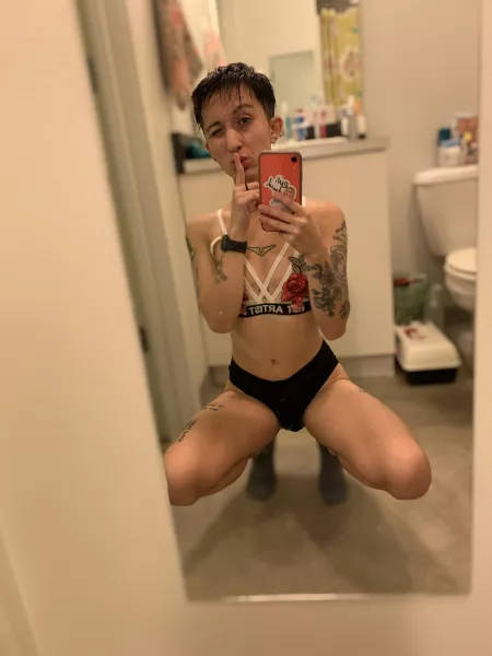 You could be my secret by Xrengoldx