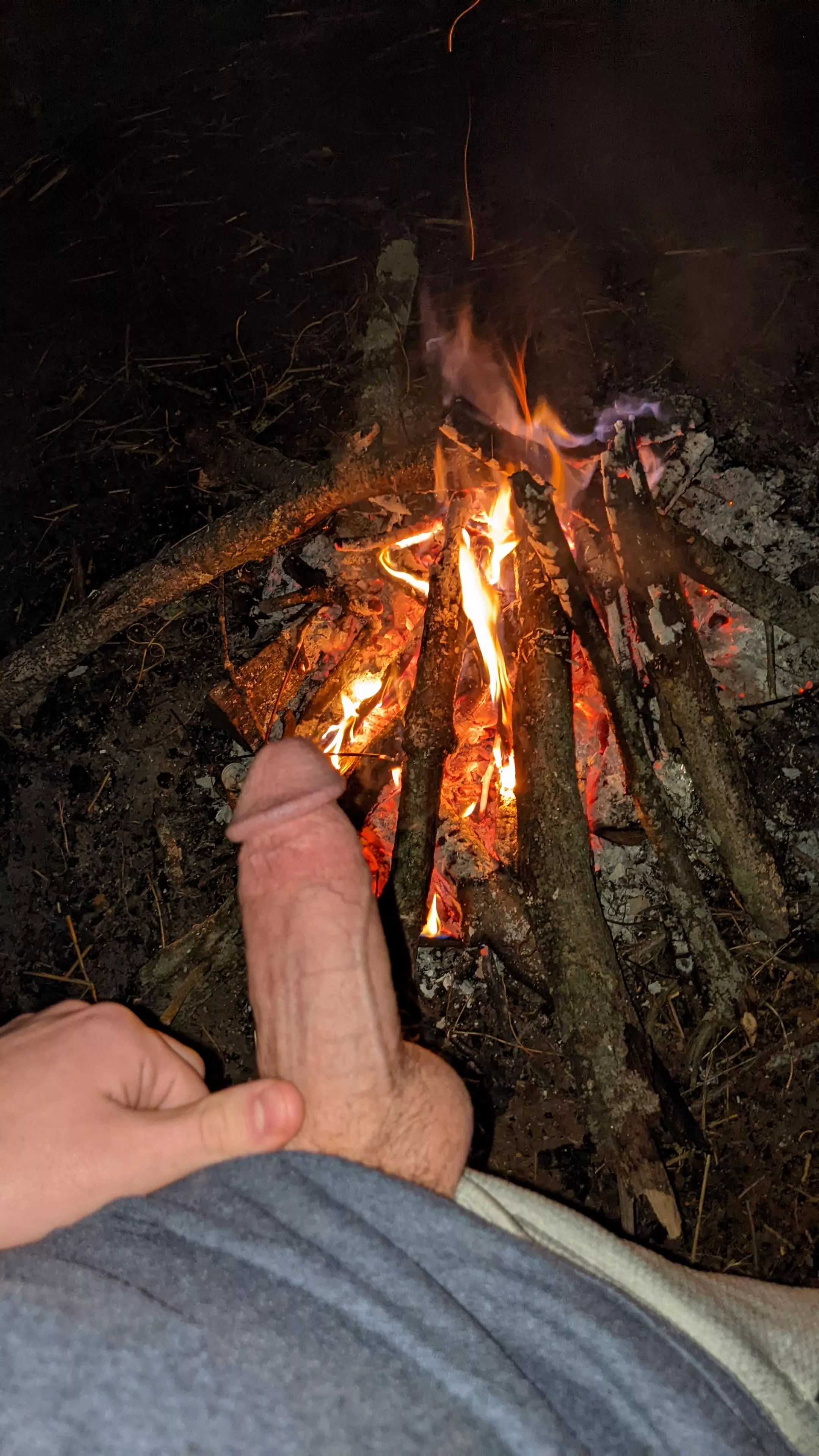 You could say this is a fire dick pic....I'll show myself out. Or into you 😈 posted by joes51_69