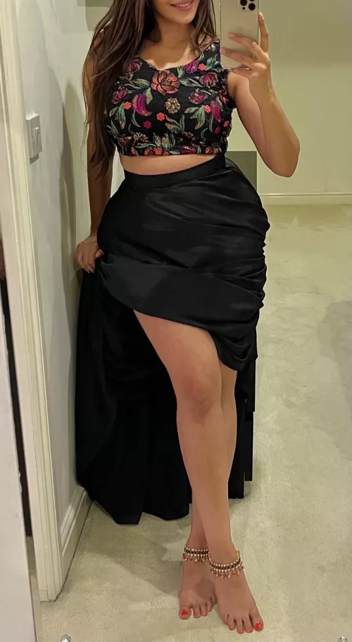 You don't have to be totally naked to be sexy...😇💋 British Punjabi Indian by knightrider69x