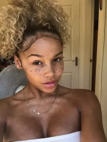 😍😍You don’t see every day… sadly. by MarloweSL