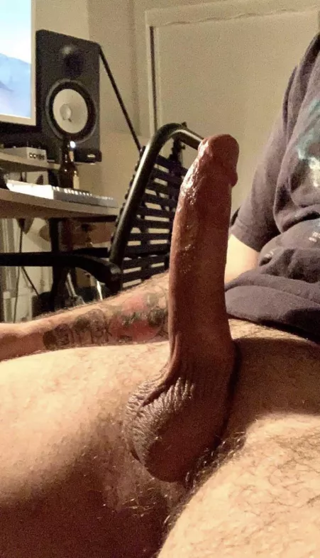 You ever just admire ur own huge throbbing cock? Just me? by pr3ttypr3ttybig