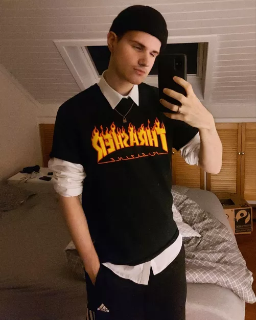 You guys like the outfit?❤ by Beneficial_Paint6149