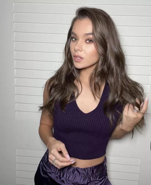 You have 30 min with Hailee Steinfeld, what would you do? by Outrageous_Match7449