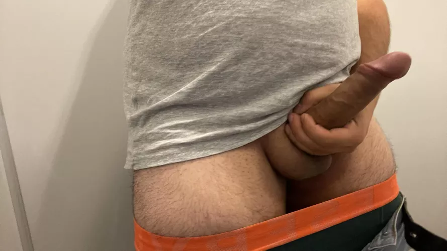 You have small hands ? Cuz I don’t by ntype96