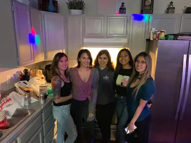 You have to smash one of these house party S.l.u.t.s . Who you got?🥴 by SaddytheBaddy