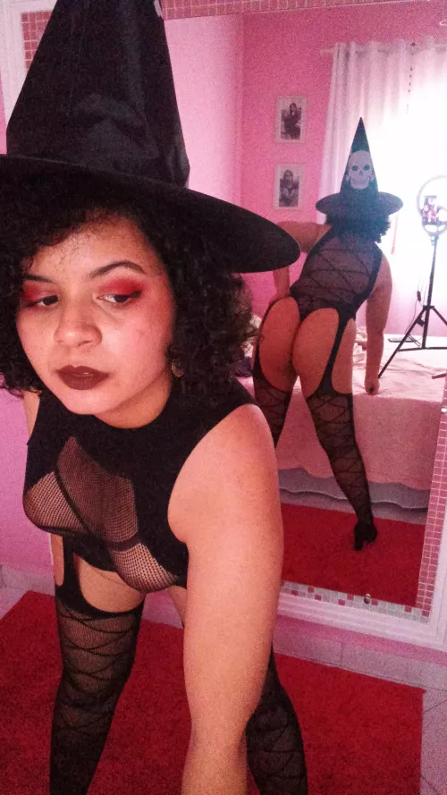 You haven't even seen it fall under my spell... 🎃🕷️🎃🕷️ by karensans