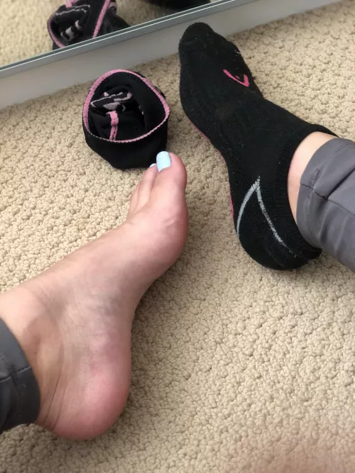 you know i had an intense workout when there's an imprint left by my sock 😅 by FruityToesxoxo