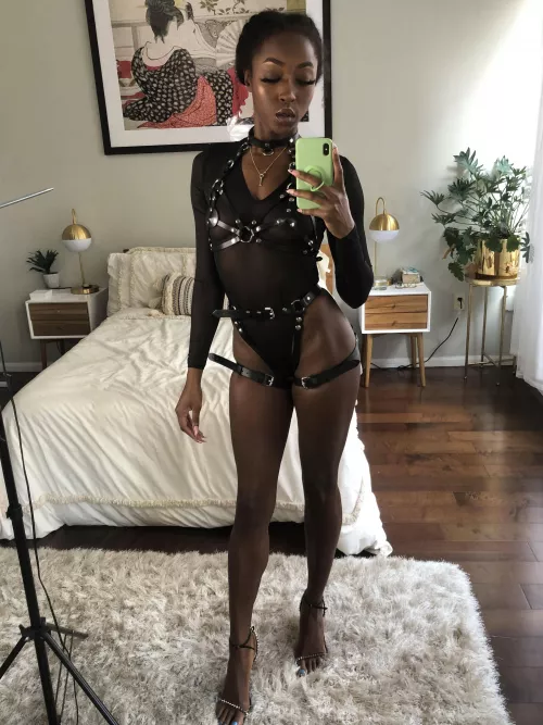 You know I love my leather 😈 by thetashablack